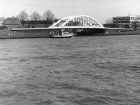 94884 Gezicht op het Amsterdam-Rijnkanaal te Maarssen uit het noordwesten; met in het midden de Op Buurenbrug.